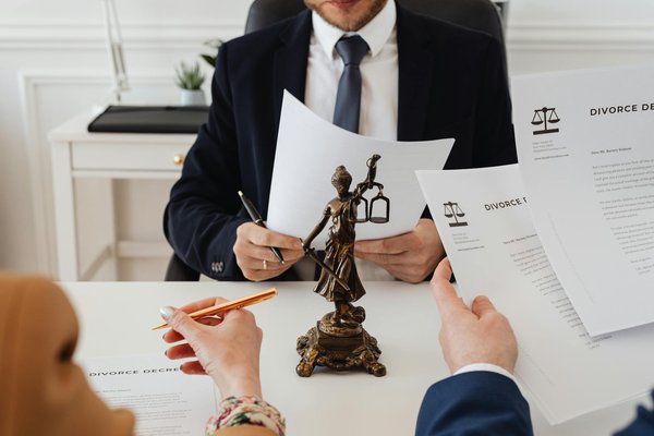 Optimisez la protection de votre embarcation avec nos conseils sur le taud de bateau
