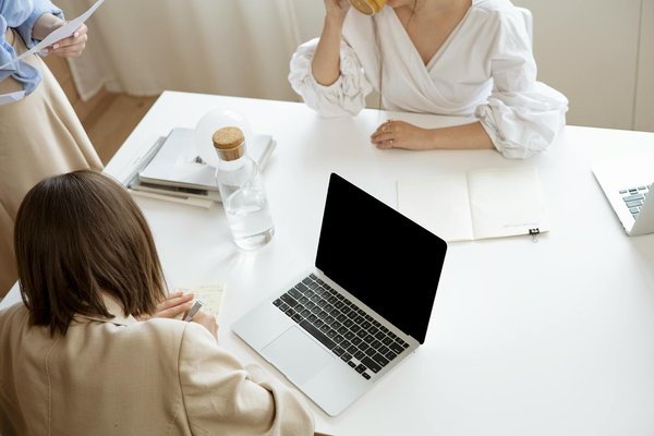 Bien-être au travail : conseils pour améliorer les performances des salariés